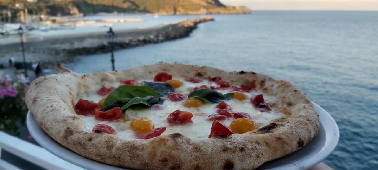 Albergo Tirreno Marina di Camerota Exteriör bild