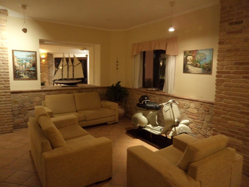 Albergo Tirreno Marina di Camerota Exteriör bild