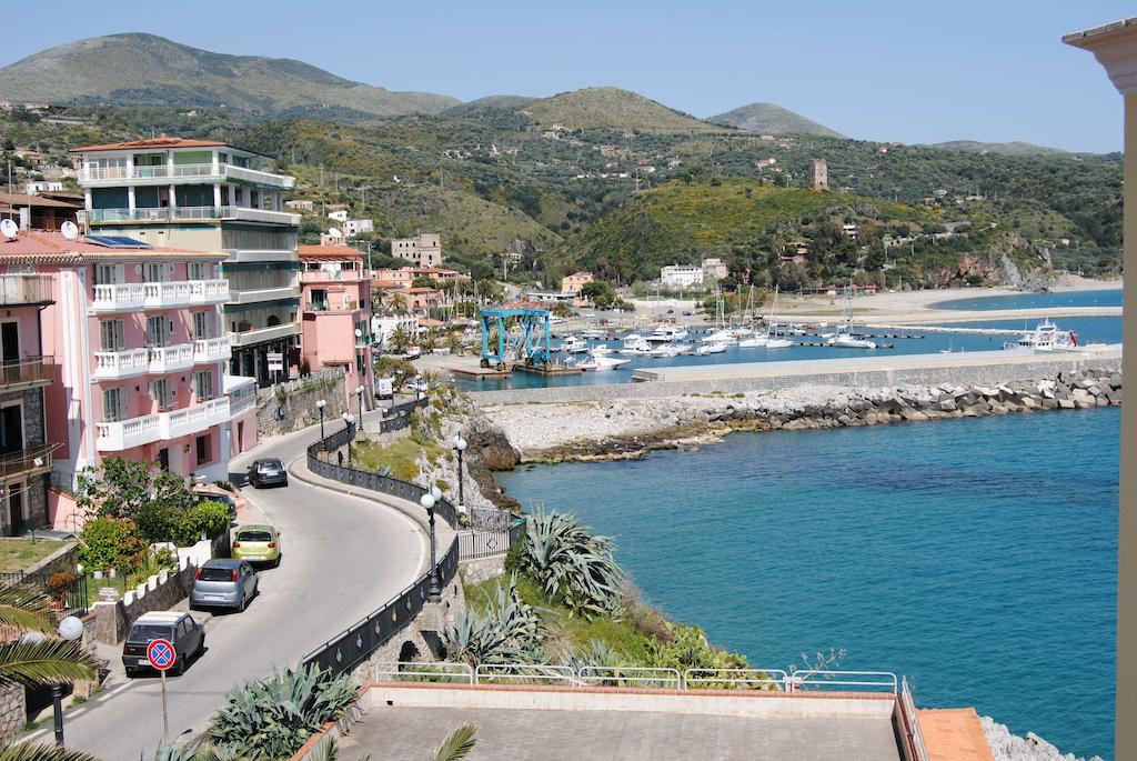 Albergo Tirreno Marina di Camerota Exteriör bild