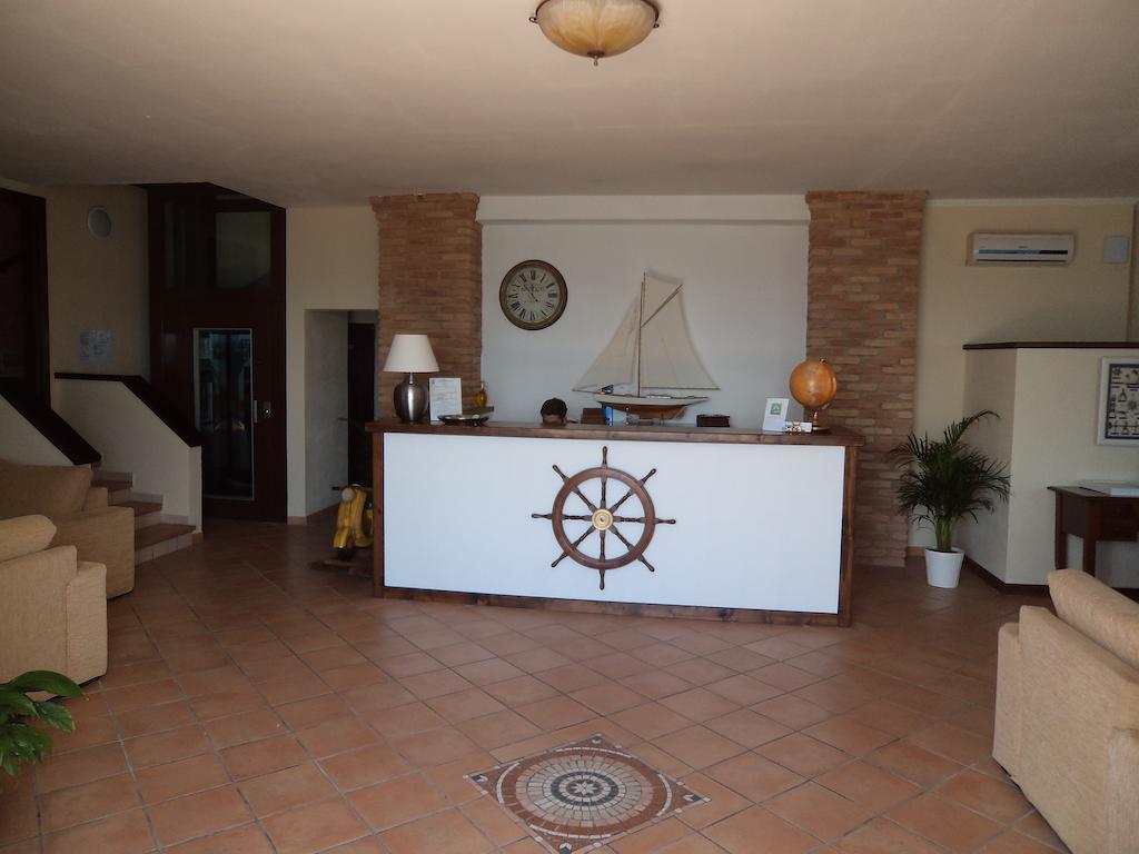 Albergo Tirreno Marina di Camerota Exteriör bild