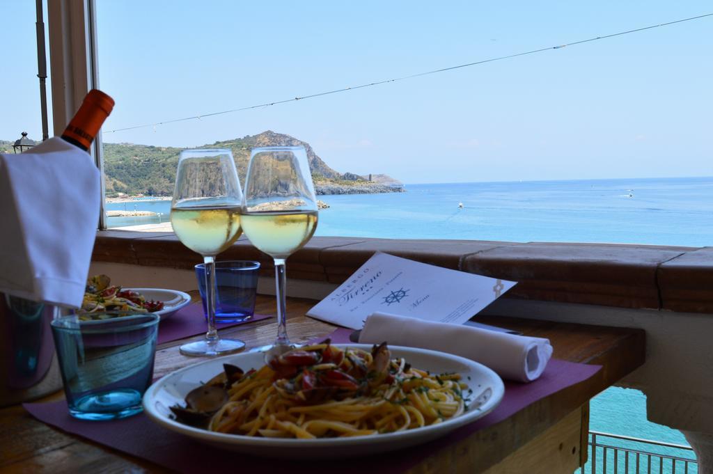 Albergo Tirreno Marina di Camerota Exteriör bild