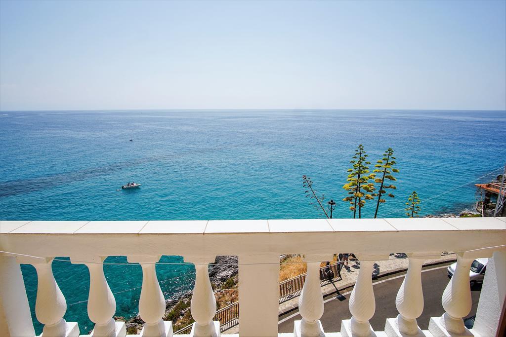 Albergo Tirreno Marina di Camerota Exteriör bild