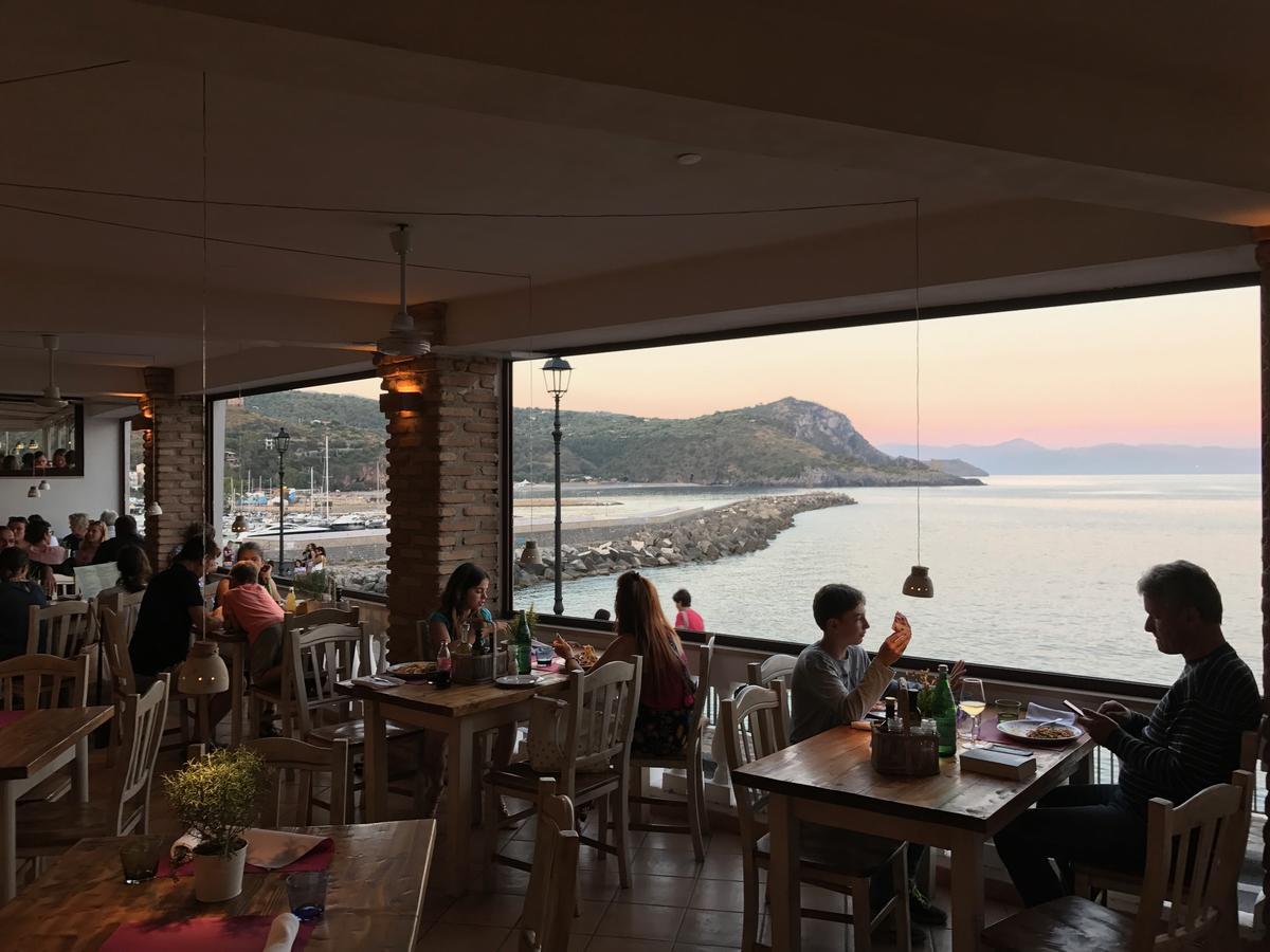Albergo Tirreno Marina di Camerota Exteriör bild