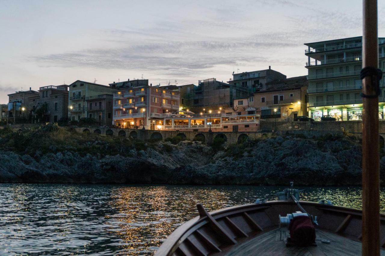 Albergo Tirreno Marina di Camerota Exteriör bild