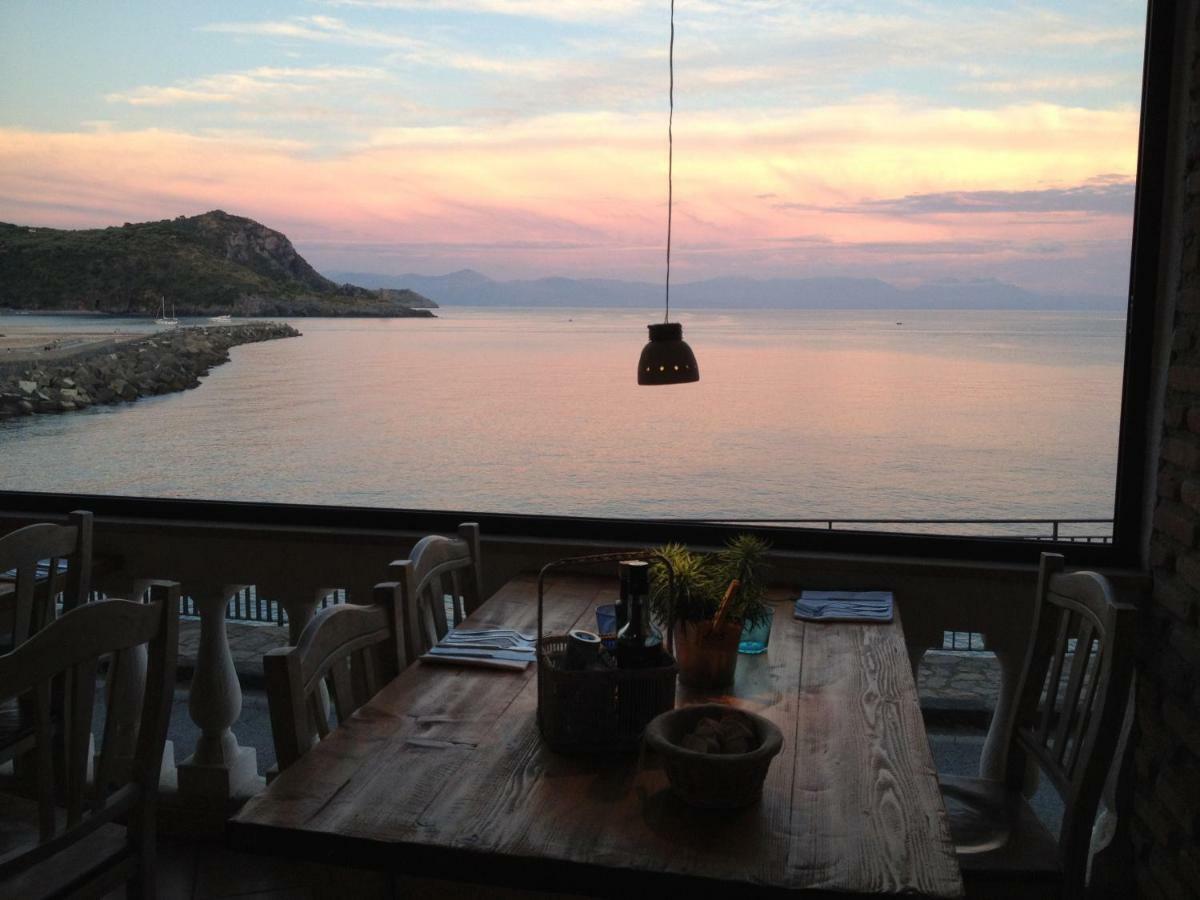 Albergo Tirreno Marina di Camerota Exteriör bild