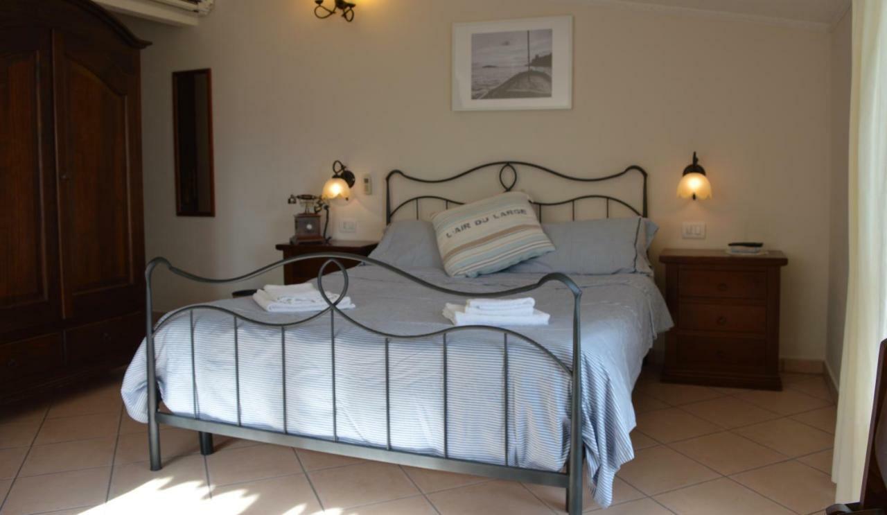 Albergo Tirreno Marina di Camerota Exteriör bild