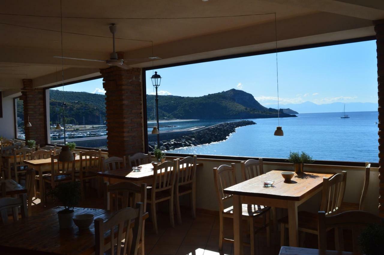 Albergo Tirreno Marina di Camerota Exteriör bild