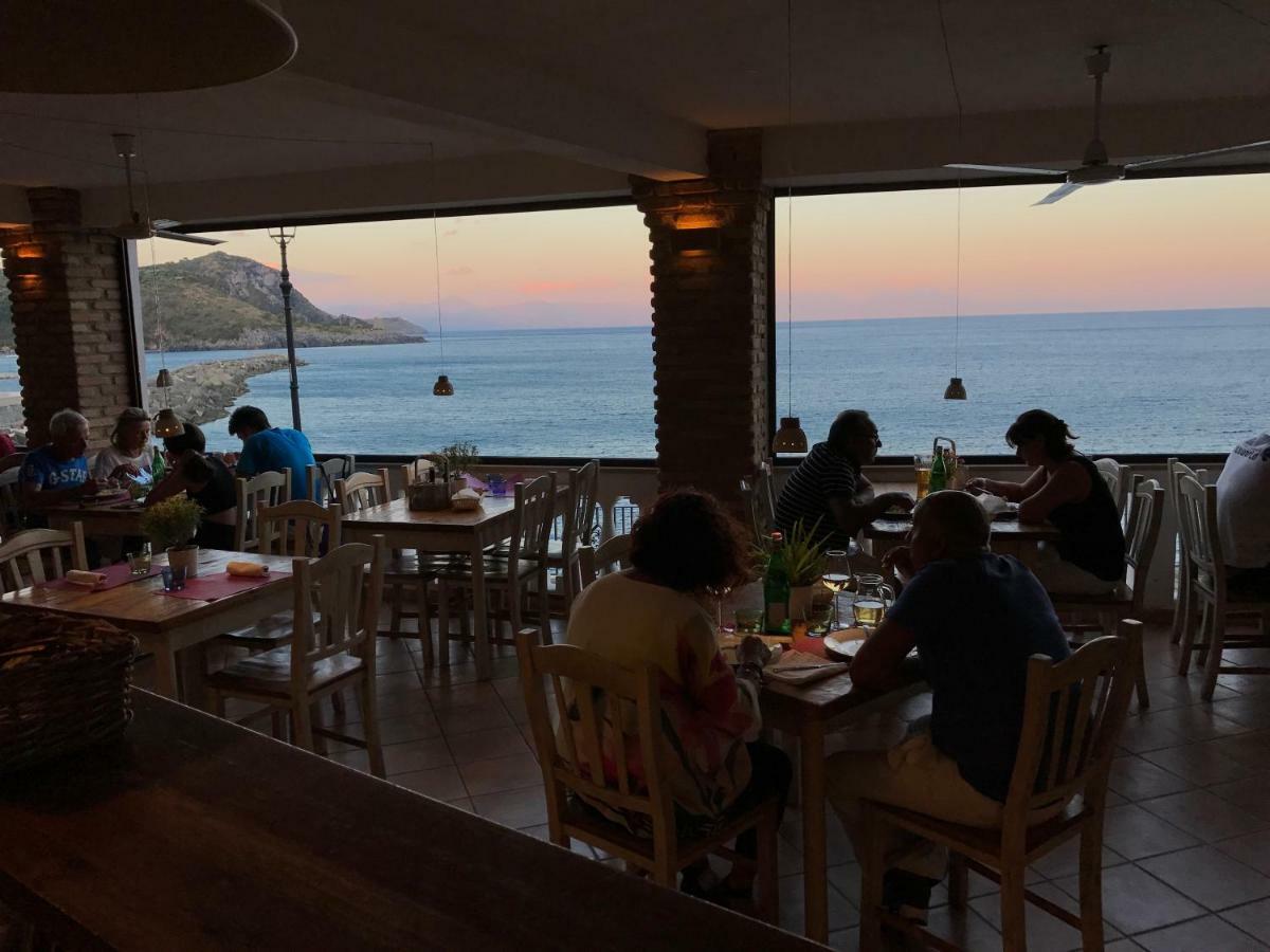 Albergo Tirreno Marina di Camerota Exteriör bild
